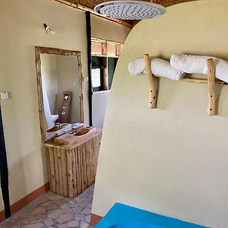 Enshama Game Lodge And Campsite Katunguru Exterior photo