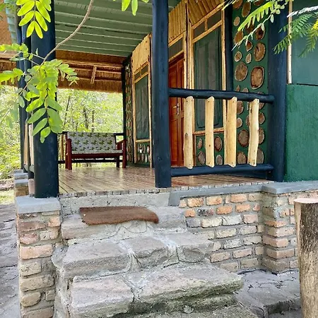 Enshama Game Lodge And Campsite Katunguru Exterior photo